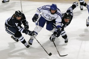 九游官网-哈兰德与福登携手再度发力，曼城继续领跑欧冠小组，哈兰德穿曼城球衣